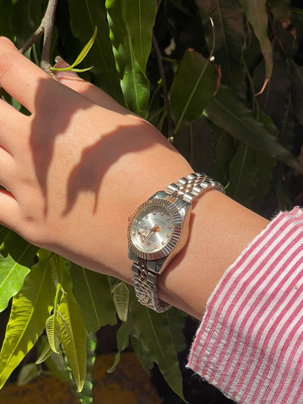 SILVER STAINLESS STEEL WATCH WITH WHITE DIAL FOR WOMEN